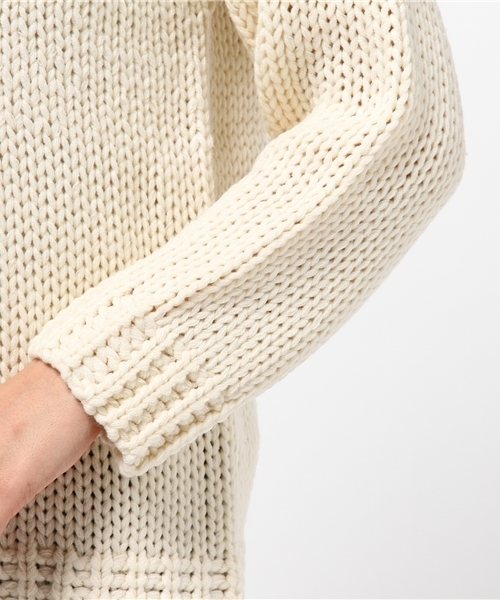 Ray BEAMS（レイビームス）の「Ray BEAMS / "HUG ME!!!" ロゴ クルーネックニット（ニット/セーター・レディース・オフホワイト/チャコールグレー・ONE SIZE）」の11枚目の写真