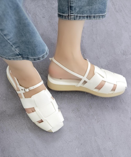 SOROTTO（ソロット）の「厚底グルカサンダル（サンダル・レディース・ホワイト/ブラック・LL/S/M/L）」の2枚目の写真