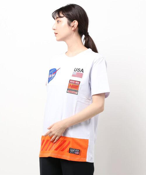 NASA（ナサ）の「/HUDSON OUTERWEAR/ハドソンアウターウェア/NASA SPACE-SUITE BIG PATCH TEE（Tシャツ/カットソー・レディース・ブラック/ホワイト・MEDIUM/LARGE）」の2枚目の写真