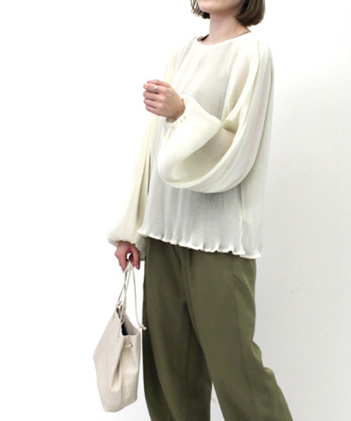 STYLEBLOCK(スタイルブロック)の「ジョーゼットミニプリーツボリュームスリーブブラウス(シャツ/ブラウス・レディース・グリーン/ブラック/グレー/アイボリー・M)」の9枚目の写真