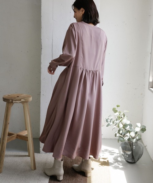 URBAN RESEARCH DOORS（アーバンリサーチドアーズ）の「ギャザー切替ワンピース（ワンピース・レディース・ベージュ/ピンク/ネイビー・ONE）」の8枚目の写真