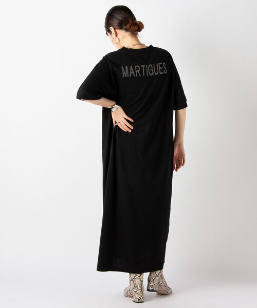 NOLLEY’S(ノーリーズ)の「バックMARTIGUES Tシャツワンピース(ワンピース・レディース・ブラック/グレイッシュベージュ・FREE)」の9枚目の写真