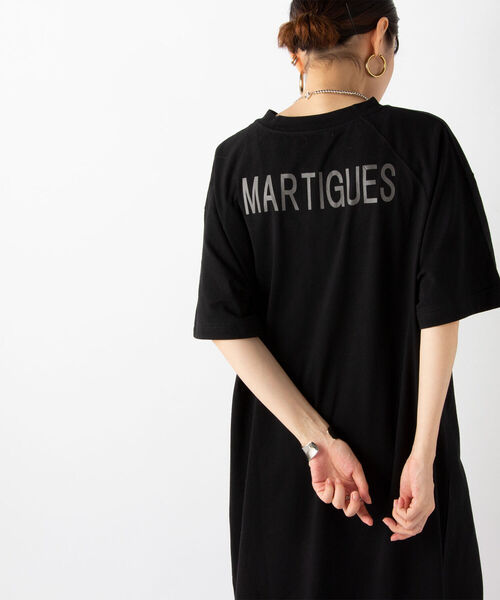 NOLLEY’S(ノーリーズ)の「バックMARTIGUES Tシャツワンピース(ワンピース・レディース・ブラック/グレイッシュベージュ・FREE)」の11枚目の写真
