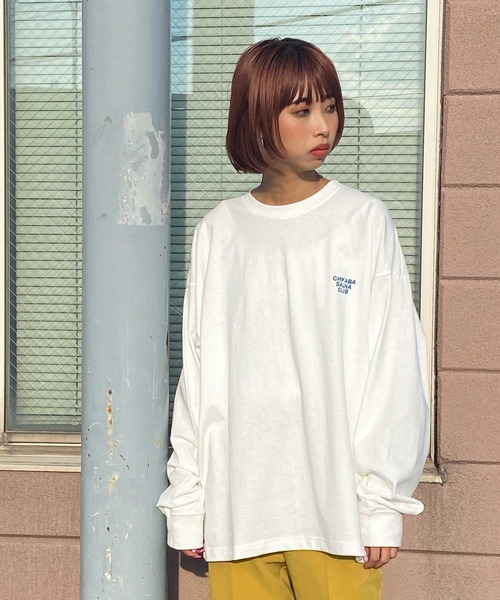 CHIKABA（チカバ）の「【CHIKABA SAUNA CLUB 】 オーバーサイズ ロングTシャツ（Tシャツ/カットソー・レディース・ホワイト/ブラック/チャコール/ホワイト系/ホワイト系1/ホワイト系2/ブラック系1/グレー系・MEDIUM/LARGE）」の14枚目の写真