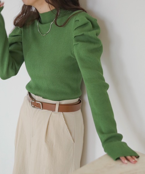 Bab（バブ）の「【WEB限定】パワーショルダーリブニットプルオーバー（ニット/セーター・レディース・ブラック/ダークグリーン/ブラウン/杢グレー/グリーン/アイボリー/パープル・FREE）」の6枚目の写真