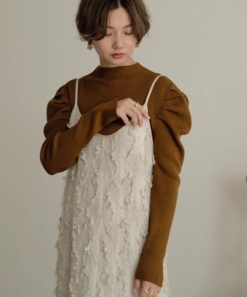 Bab（バブ）の「【WEB限定】パワーショルダーリブニットプルオーバー（ニット/セーター・レディース・ブラック/ダークグリーン/ブラウン/杢グレー/グリーン/アイボリー/パープル・FREE）」の8枚目の写真