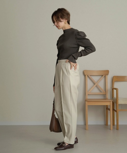 Bab（バブ）の「【WEB限定】パワーショルダーリブニットプルオーバー（ニット/セーター・レディース・ブラック/ダークグリーン/ブラウン/杢グレー/グリーン/アイボリー/パープル・FREE）」の9枚目の写真