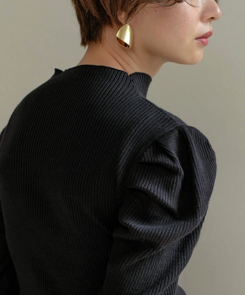 Bab（バブ）の「【WEB限定】パワーショルダーリブニットプルオーバー（ニット/セーター・レディース・ブラック/ダークグリーン/ブラウン/杢グレー/グリーン/アイボリー/パープル・FREE）」の21枚目の写真