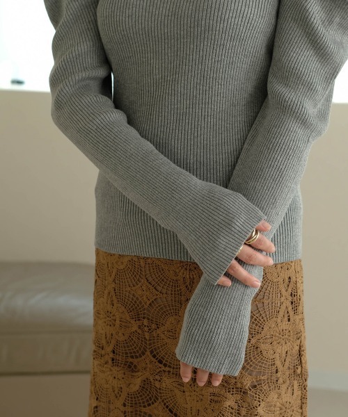 Bab（バブ）の「【WEB限定】パワーショルダーリブニットプルオーバー（ニット/セーター・レディース・ブラック/ダークグリーン/ブラウン/杢グレー/グリーン/アイボリー/パープル・FREE）」の11枚目の写真