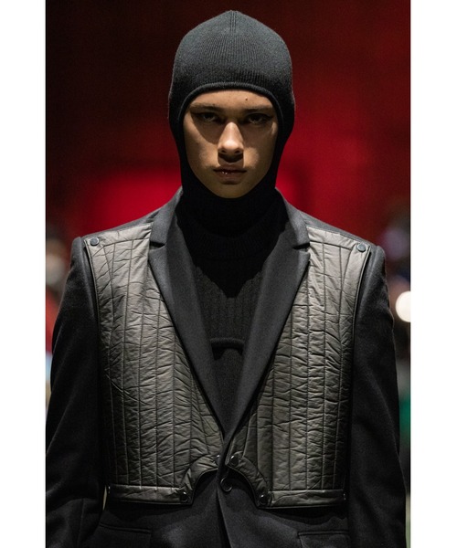 JOHN LAWRENCE SULLIVAN（ジョンローレンスサリバン）の「QUILT PANEL COAT（チェスターコート・メンズ・ブラック・46/44）」の4枚目の写真