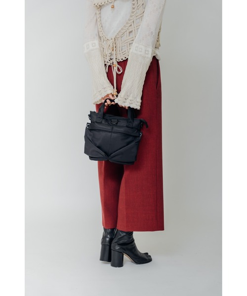 DEVICE+(デバイスプラス)の「抗菌 抗ウイルス DEVICE+ ナイロン ミニ ヘルメットバッグ(ショルダーバッグ・レディース・ブラック・FREE)」の18枚目の写真