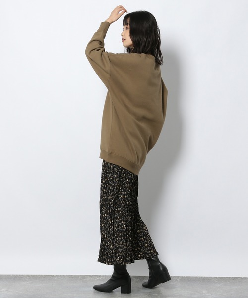 LAKOLE(ラコレ)の「ブラッシュBIGクルーネックプルオーバー / 219691(スウェット・レディース・オフホワイト/ブラック/シャーベット/カーキ・SMALL/MEDIUM)」の21枚目の写真