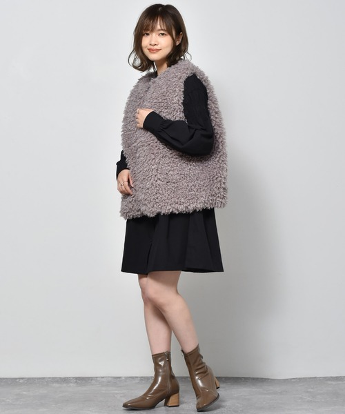 RETRO GIRL（レトロガール）の「ファーベスト（ベスト・レディース・ブラウン/アイボリー/グリーン/ライトグレー/ライトブラウン/ブラック・FREE）」の7枚目の写真