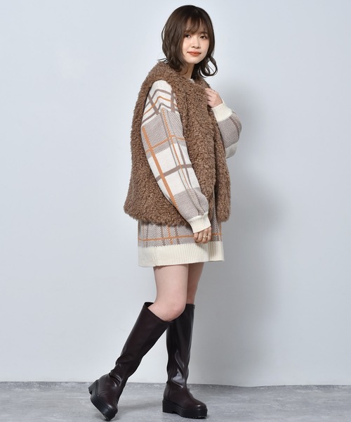 RETRO GIRL（レトロガール）の「ファーベスト（ベスト・レディース・ブラウン/アイボリー/グリーン/ライトグレー/ライトブラウン/ブラック・FREE）」の13枚目の写真