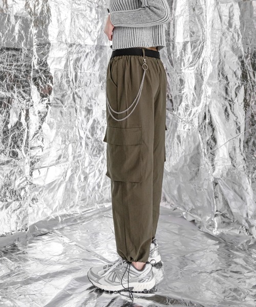 FOLLOWIN（フォロウィン）の「ベルトチェーンストリートカーゴパンツ（カーゴパンツ・レディース・ブラック/ベージュ/カーキ・FREE）」の7枚目の写真