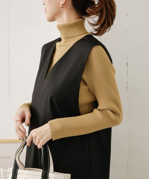 URBAN RESEARCH DOORS(アーバンリサーチドアーズ)の「タートルネックリブニット(ニット/セーター・レディース・ブラック/ベージュ/グレー系その他・ONE)」の3枚目の写真