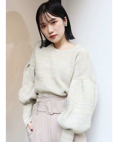 MURUA（ムルーア）の「クロップドボリュームニット（ニット/セーター・レディース・ブラウン/アイボリー・FREE）」の4枚目の写真