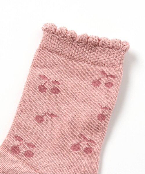 Ampersand(アンパサンド)の「女児さくらんぼ柄ソックス(ソックス/靴下・キッズ・ブラウン/ピンク/アイボリー・12/15 /18/21)」の4枚目の写真