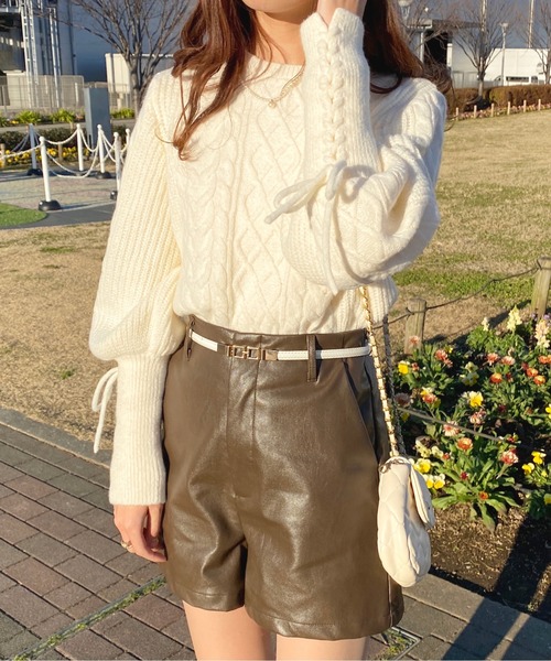 apres jour（アプレジュール）の「袖レースアップケーブルニット【ZOZOTOWN限定アイテム】（ニット/セーター・レディース・ピンク/アイボリー/モカ・X-LARGE/フリー）」の4枚目の写真