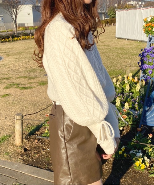 apres jour（アプレジュール）の「袖レースアップケーブルニット【ZOZOTOWN限定アイテム】（ニット/セーター・レディース・ピンク/アイボリー/モカ・X-LARGE/フリー）」の8枚目の写真