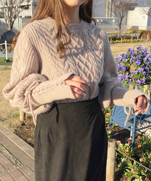 apres jour（アプレジュール）の「袖レースアップケーブルニット【ZOZOTOWN限定アイテム】（ニット/セーター・レディース・ピンク/アイボリー/モカ・X-LARGE/フリー）」の17枚目の写真