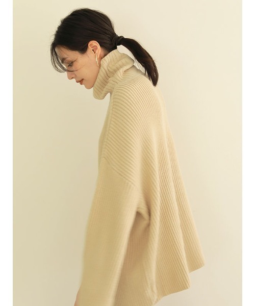 ACYM(アシーム)の「Turtle neck mini ニット(ニット/セーター・レディース・ベージュ/ブラック・FREE)」の4枚目の写真