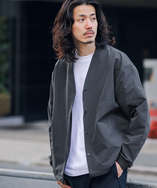 URBAN RESEARCH Sonny Label（アーバンリサーチサニーレーベル）の「撥水カーディガン（カーディガン/ボレロ・メンズ・チャコールグレー/ライトブルー/ベージュ系その他・MEDIUM/LARGE）」の21枚目の写真