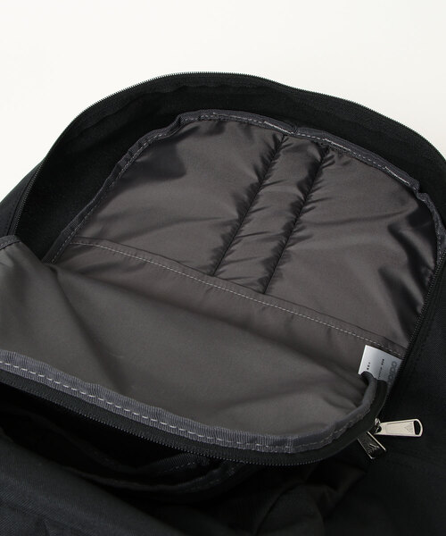 adidas(アディダス)の「≪adidas/アディダス≫ リュックサック No.63365 B4サイズ収納可 ブラック 反射材装備 チェストベルト付(バックパック/リュック・メンズ・ブルー/ブラック/ネイビー・FREE)」の6枚目の写真