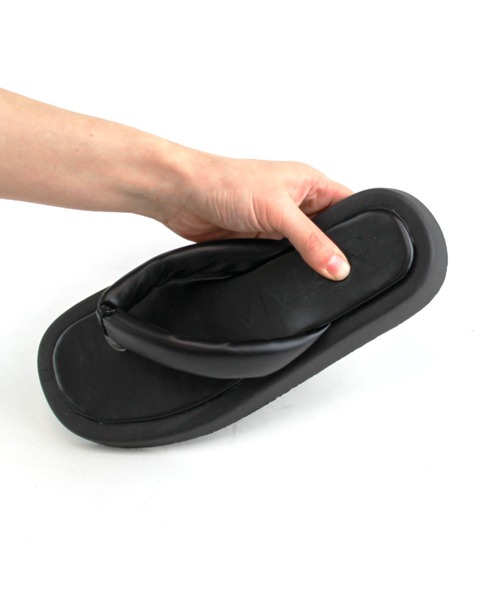 VIVIAN（ヴィヴィアン）の「厚底パデッドトングサンダル ZOZOTOWN+オフィシャルサイト限定商品（サンダル・レディース・ブラック/ダークブラウン/グリーン/アイボリー・LL/S/M/L）」の19枚目の写真