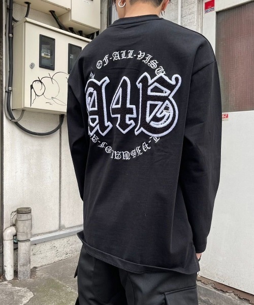 A4A(エーフォーエー)の「A4A/エーフォーエー/スタジアムログスリーブTシャツ(Tシャツ/カットソー・メンズ・ホワイト/ブラック・MEDIUM/LARGE)」の2枚目の写真