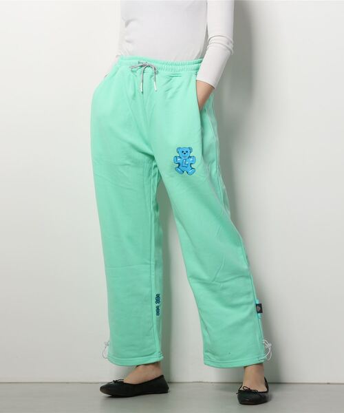 LAND by MILKBOY（ランドバイミルクボーイ）の「LAND GUMMIES SWEAT