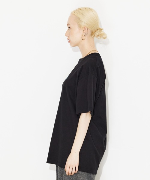 X-girl（エックスガール）の「WRIGGLING LOGO S/S TEE/エックスガール　ロゴTシャツ（Tシャツ/カットソー・レディース・ホワイト/ブラック/ライトブルー・S/M/L/XL）」の20枚目の写真