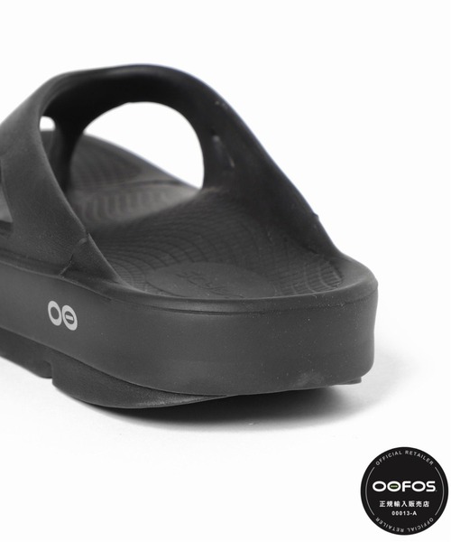 Spick & Span（スピックアンドスパン）の「≪追加≫【OOFOS】 Original（サンダル・レディース・ブラック/ベージュ/ホワイト/ブラウン・23/24/25）」の11枚目の写真