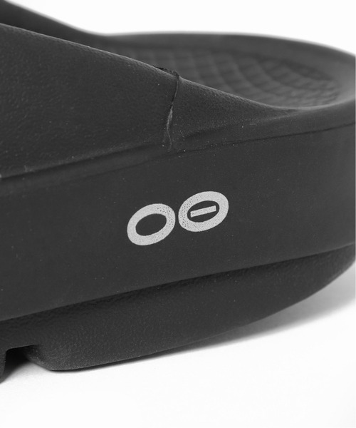 Spick & Span（スピックアンドスパン）の「≪追加≫【OOFOS】 Original（サンダル・レディース・ブラック/ベージュ/ホワイト/ブラウン・23/24/25）」の13枚目の写真