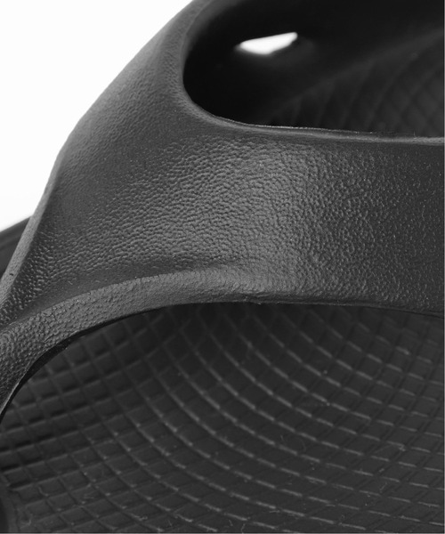 Spick & Span（スピックアンドスパン）の「≪追加≫【OOFOS】 Original（サンダル・レディース・ブラック/ベージュ/ホワイト/ブラウン・23/24/25）」の10枚目の写真