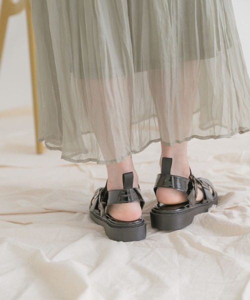 ITEMS URBANRESEARCH（アイテムズ アーバンリサーチ）の「グルカサンダル（サンダル・レディース・ブラック/オフホワイト・SMALL/MEDIUM/LARGE）」の8枚目の写真