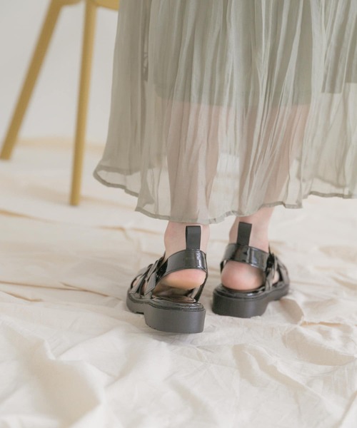 ITEMS URBANRESEARCH（アイテムズ アーバンリサーチ）の「グルカサンダル（サンダル・レディース・ブラック/オフホワイト・SMALL/MEDIUM/LARGE）」の9枚目の写真