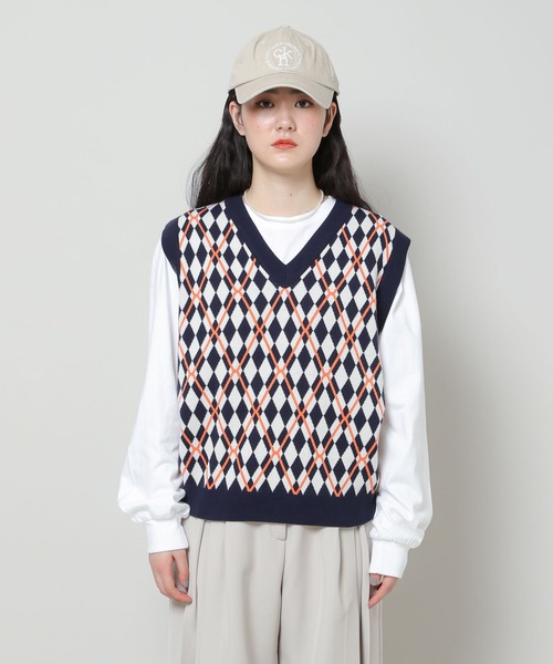 ALAND（エーランド）の「3.3Field Trip／ツートーンアーガイルベスト  2277661（ベスト・レディース・ネイビー/イエロー・FREE）」の7枚目の写真