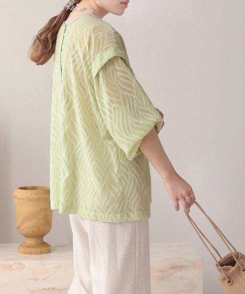 Bab(バブ)の「ジャガードシアー2WAYブラウス(シャツ/ブラウス・レディース・ライトグリーン/ブラック/アイボリー/グリーン・M)」の3枚目の写真