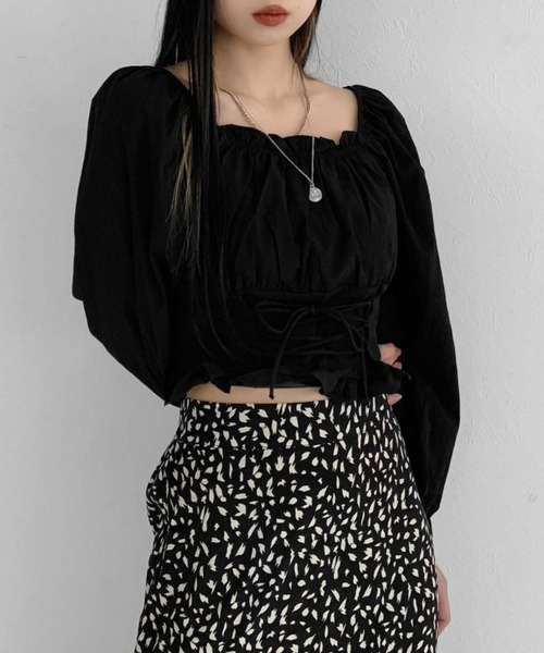 LVEU.(ラブユ.)の「Waist ribbon design blouse / ウエストリボンデザインブラウス(シャツ/ブラウス・レディース・ホワイト/ブラック・FREE)」の2枚目の写真