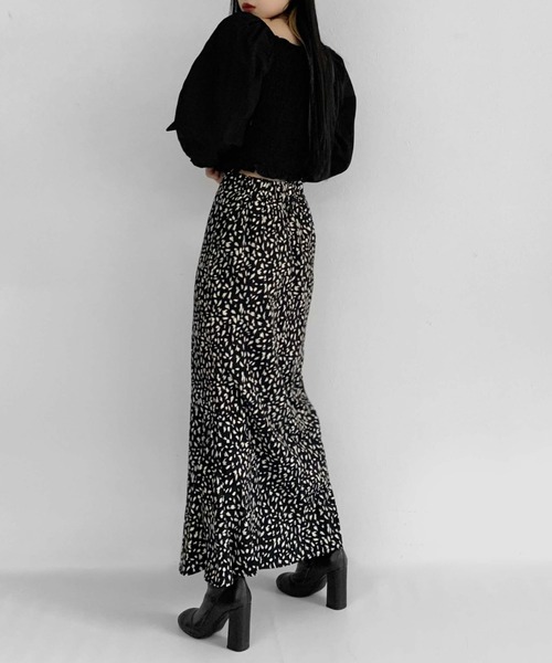 LVEU.(ラブユ.)の「Waist ribbon design blouse / ウエストリボンデザインブラウス(シャツ/ブラウス・レディース・ホワイト/ブラック・FREE)」の15枚目の写真