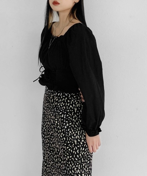 LVEU.(ラブユ.)の「Waist ribbon design blouse / ウエストリボンデザインブラウス(シャツ/ブラウス・レディース・ホワイト/ブラック・FREE)」の5枚目の写真