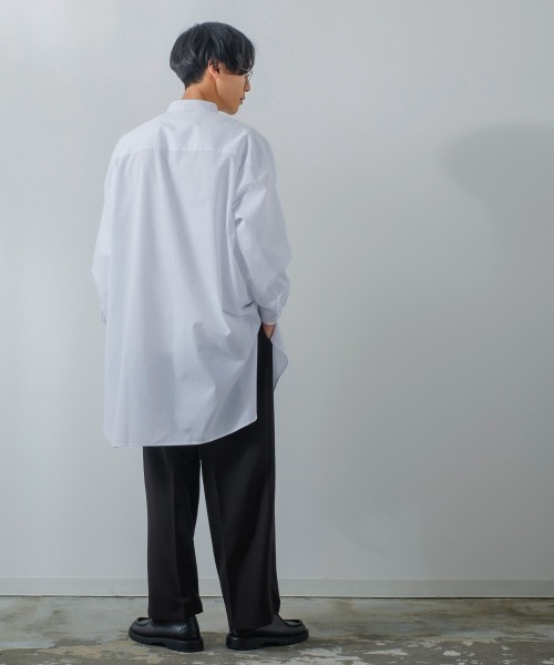 improves(インプローブス)の「【improves】ロング丈 オーバーサイズ バンドカラー 長袖シャツ(シャツ/ブラウス・メンズ・ホワイト/ブラック/グレイッシュベージュ/ダークブラウン・LARGE/MEDIUM)」の9枚目の写真
