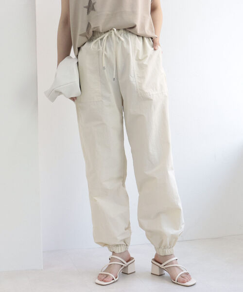 fredy repit（フレディレピ）の「ナイロンジョガーパンツ（その他パンツ・レディース・オリーブ/ブルー/アイボリー・38）」の2枚目の写真