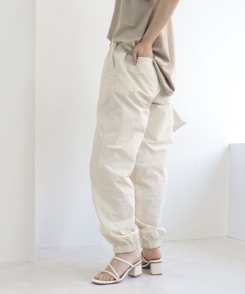 fredy repit（フレディレピ）の「ナイロンジョガーパンツ（その他パンツ・レディース・オリーブ/ブルー/アイボリー・38）」の18枚目の写真