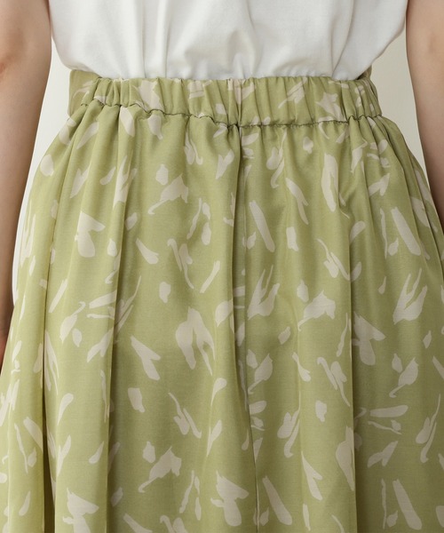 N.(N. Natural Beauty Basic)(エヌエヌナチュラルビューティーベーシック)の「◆ペイントプリントAラインスカート(スカート・レディース・グリーン系その他/ホワイト系その他/ブラック系その他・MEDIUM)」の13枚目の写真