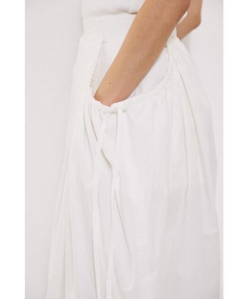 BLACK BY MOUSSY(ブラックバイマウジー)の「gather balloon skirt(ギャザーバルーンスカート)(スカート・レディース・ホワイト/ブラック・1/2)」の13枚目の写真
