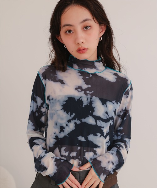 miette(ミエット)の「配色メロープリントチュールシアートップス(Tシャツ/カットソー・レディース・ブラック系その他/ブラウン系その他/マルチ/グリーン/ネイビー/ブルー/オレンジ/ピンク/ライトベージュ/その他/ホワイト系その他/その他1/ライトグリーン/ブルー系その他/ホワイト/オフホワイト/ブラック・FREE)」の11枚目の写真