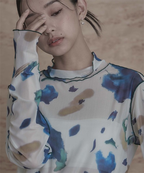 miette(ミエット)の「配色メロープリントチュールシアートップス(Tシャツ/カットソー・レディース・ブラック系その他/ブラウン系その他/マルチ/グリーン/ネイビー/ブルー/オレンジ/ピンク/ライトベージュ/その他/ホワイト系その他/その他1/ライトグリーン/ブルー系その他/ホワイト/オフホワイト/ブラック・FREE)」の20枚目の写真