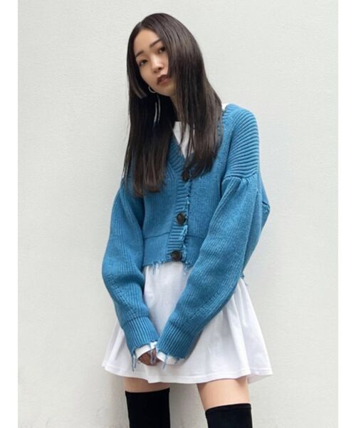 EMODA(エモダ)の「クラッシュリブショートカーディガン(カーディガン/ボレロ・レディース・ブラック/グレー/レッド/ブルー・FREE)」の4枚目の写真